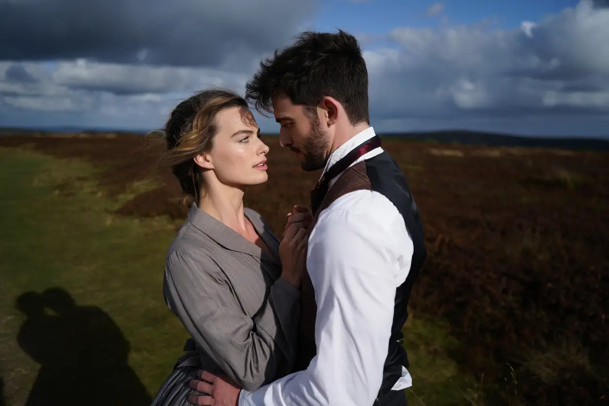 Margot Robbie e Jacob Elordi incendiano il trailer della nuova versione di Cime Tempestose