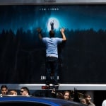 Netflix ha intrappolato un uomo in un cartellone pubblicitario per promuovere un nuovo film
