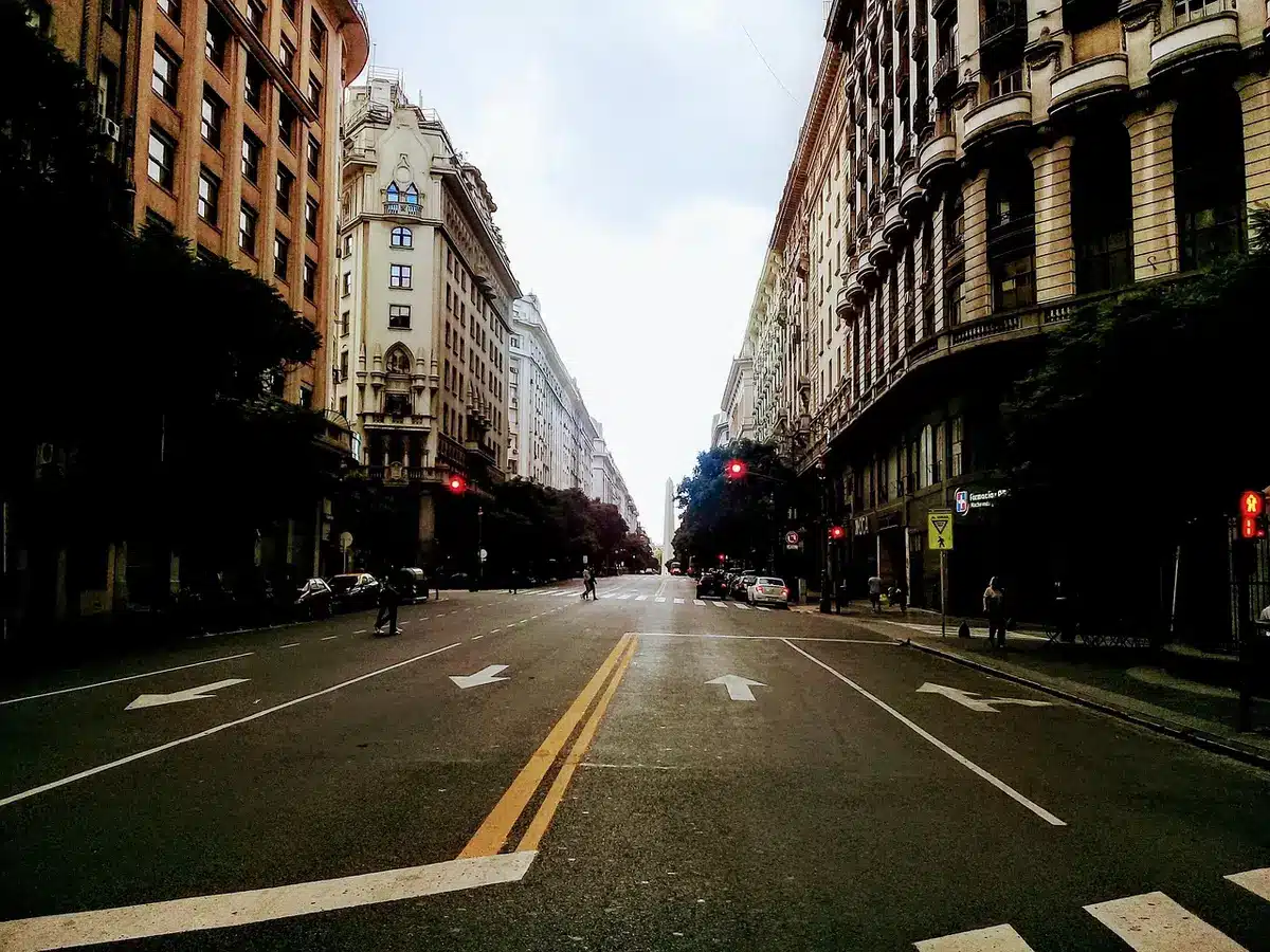 Luoghi di detenzione storici a Buenos Aires visitati dal regista