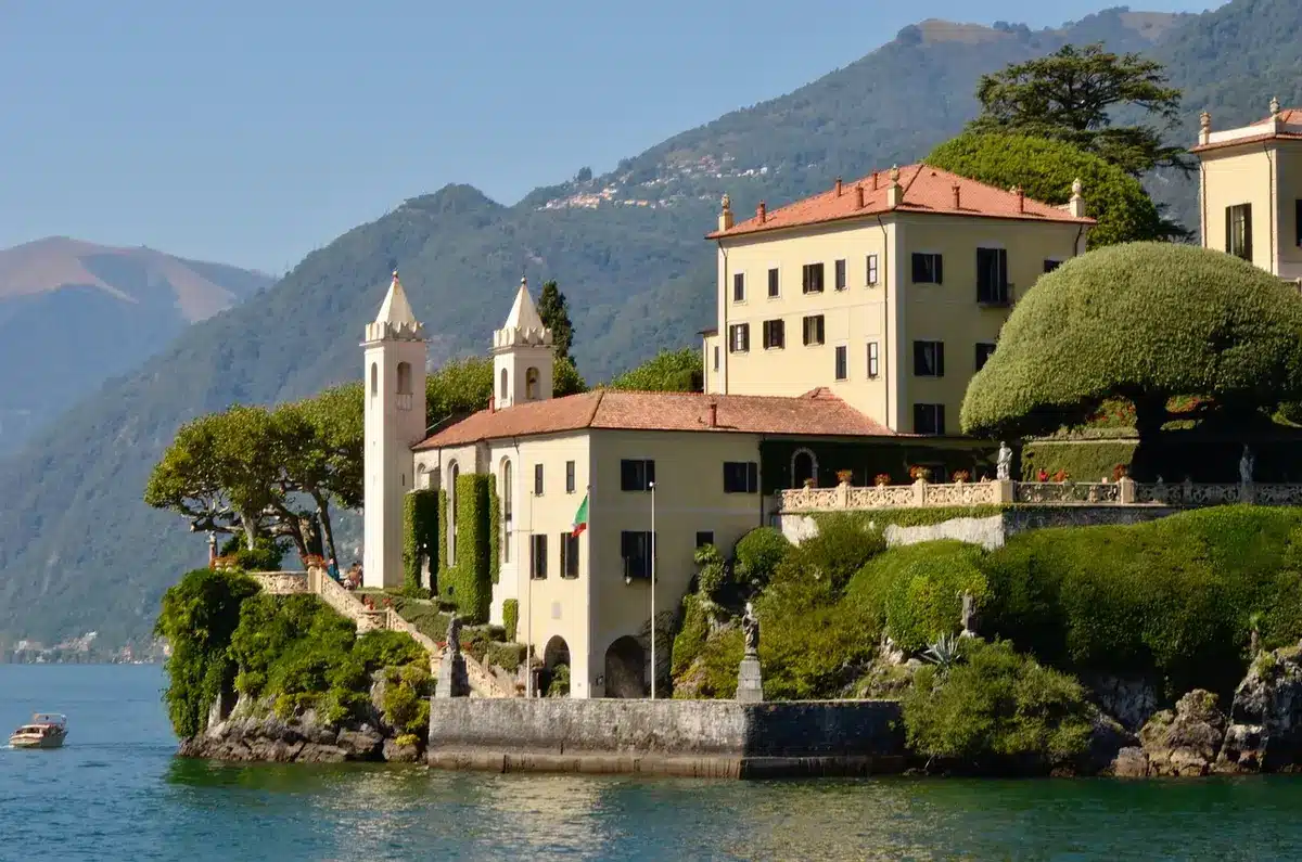 Provini e casting sul set con attori non riconoscibili